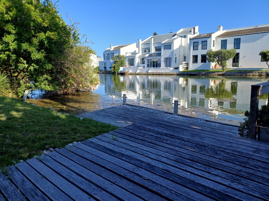 3 Bedroom Property for Sale in Marina Da Gama Western Cape